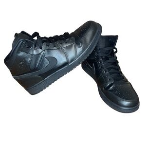 Air Jordan 1 Mid 'Triple Black'  Men 11